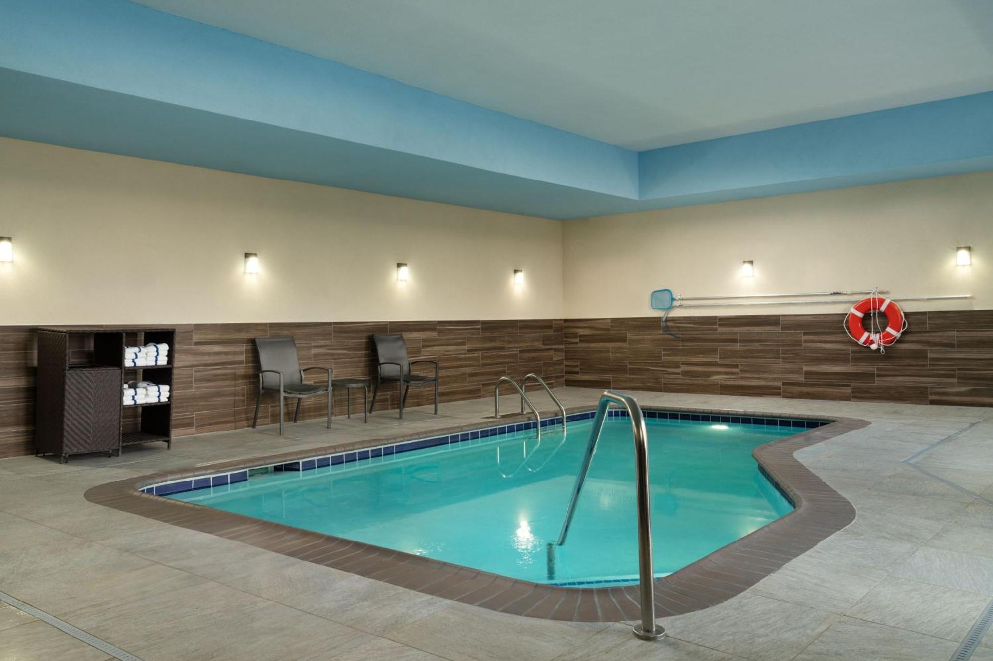 Fairfield Inn & Suites By Marriott London Exteriör bild