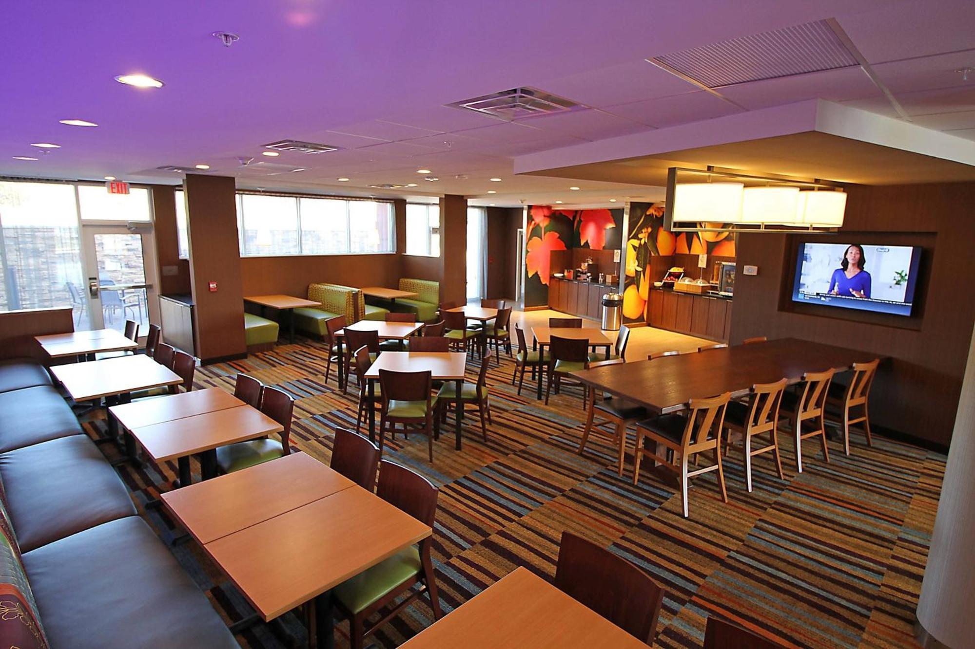Fairfield Inn & Suites By Marriott London Exteriör bild