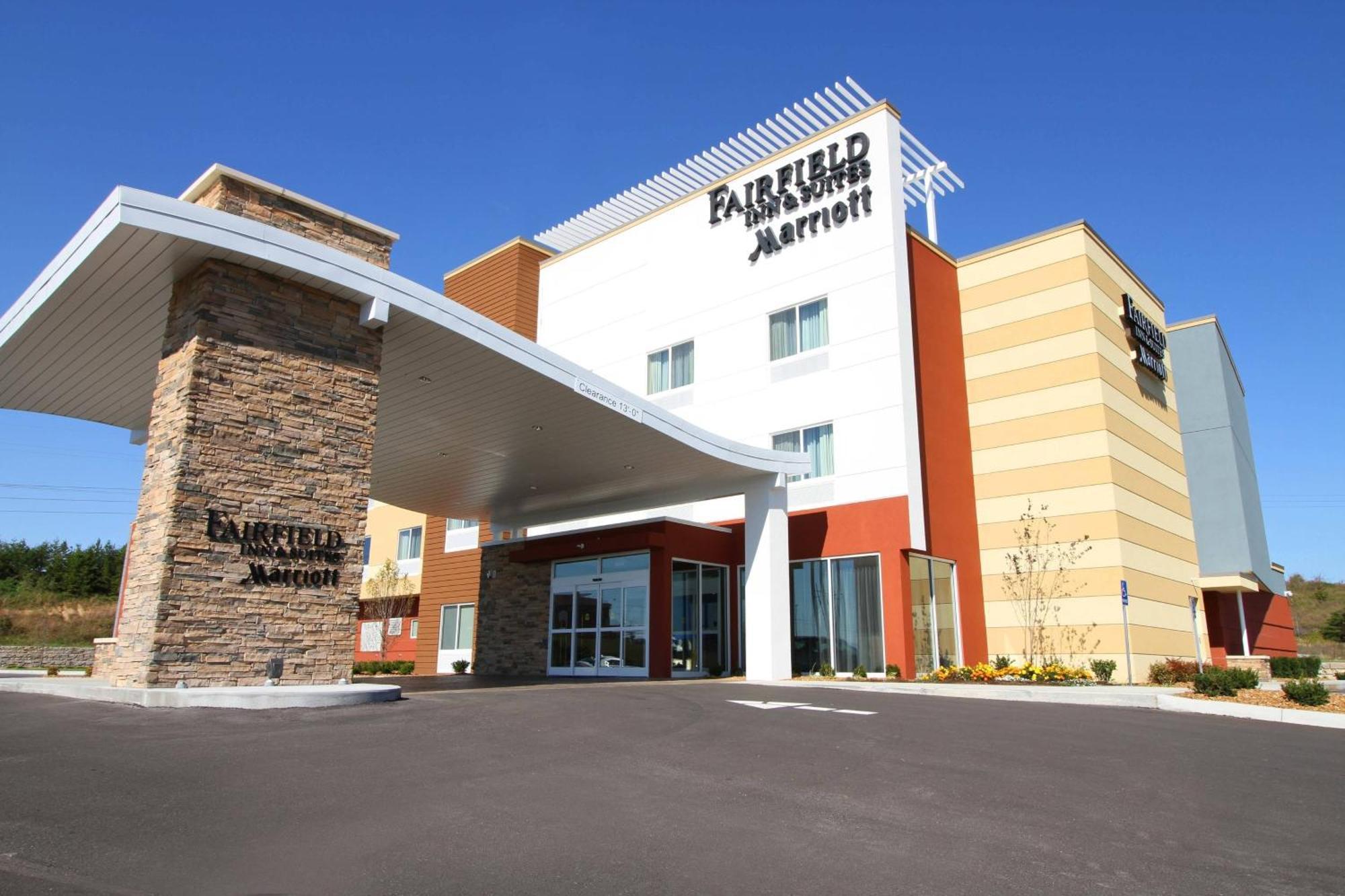 Fairfield Inn & Suites By Marriott London Exteriör bild