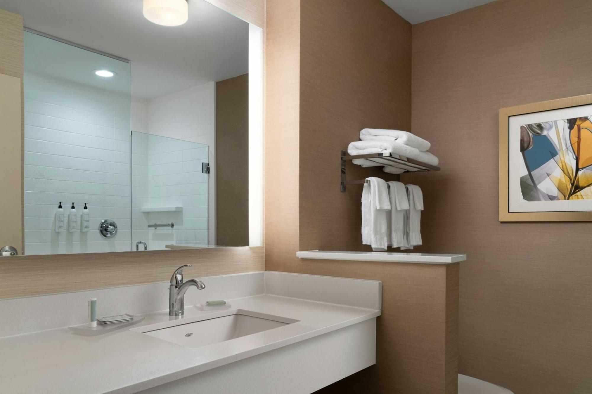 Fairfield Inn & Suites By Marriott London Exteriör bild