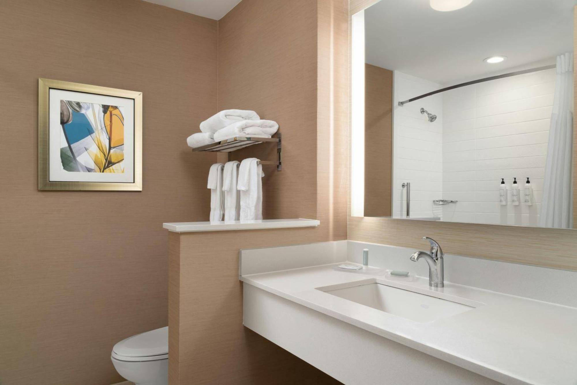 Fairfield Inn & Suites By Marriott London Exteriör bild