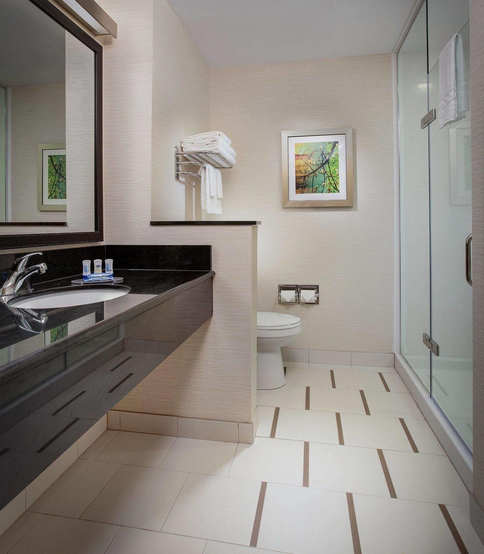 Fairfield Inn & Suites By Marriott London Exteriör bild