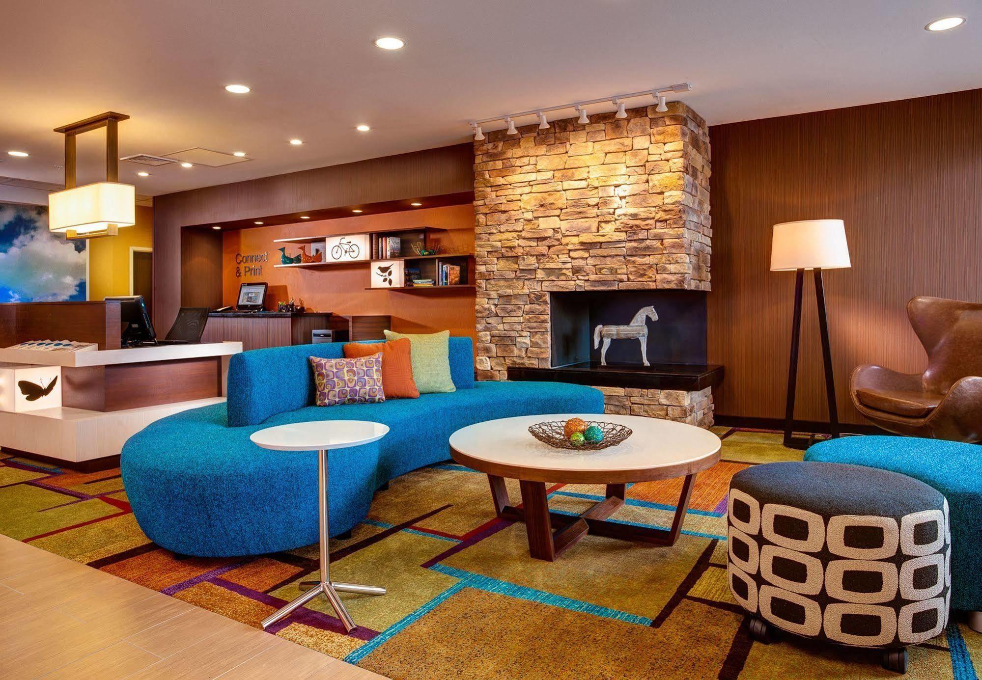 Fairfield Inn & Suites By Marriott London Exteriör bild